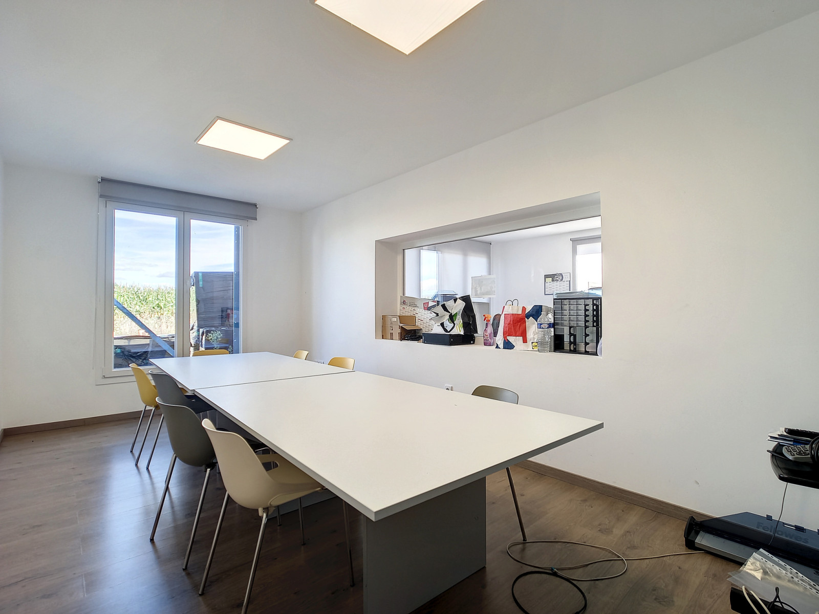 
                                                Vente
                                                 DANGY, Local professionnel