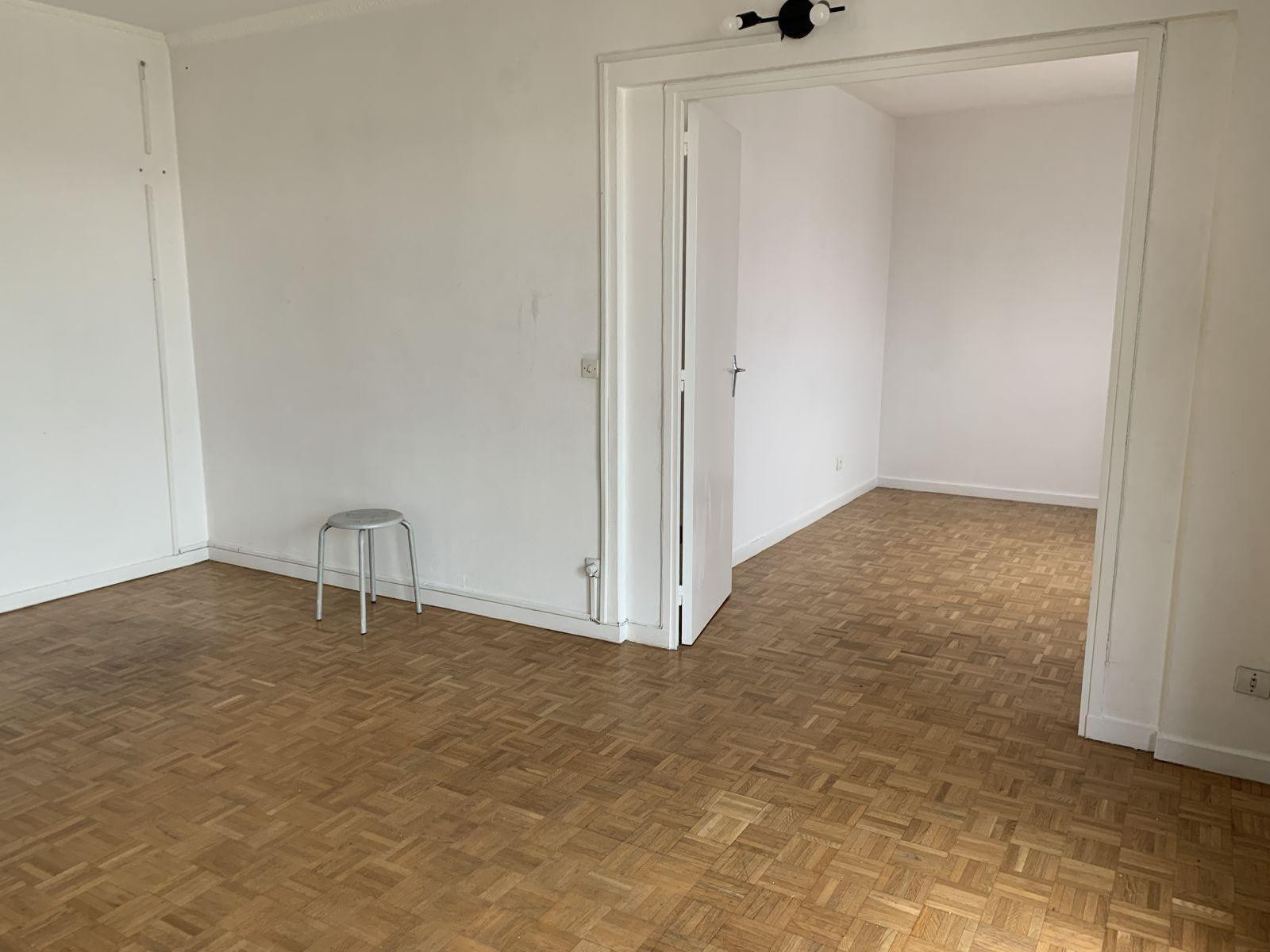 
                                                Location
                                                 DANS UN PARC ARBORE à PROX de TOUT