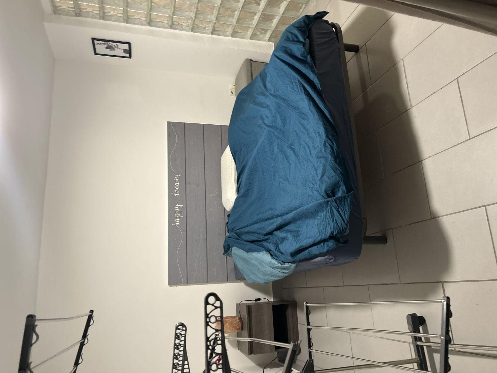 
                                                Location
                                                 Dans une maison au calme
