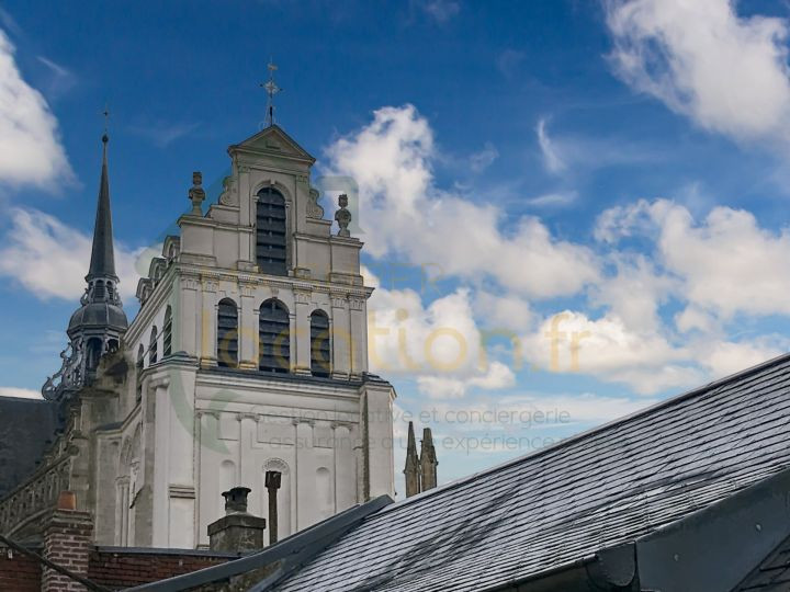 
                                                Location
                                                 Dans une résidence sécurisée, studio meublé de 24m2