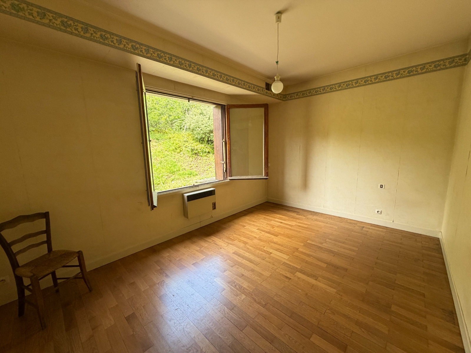 
                                                Vente
                                                 DARDILLY LE HAUT – PROPRIÉTÉ DE CARACTÈRE AVEC VUE PANORAMIQUE SUR LYON