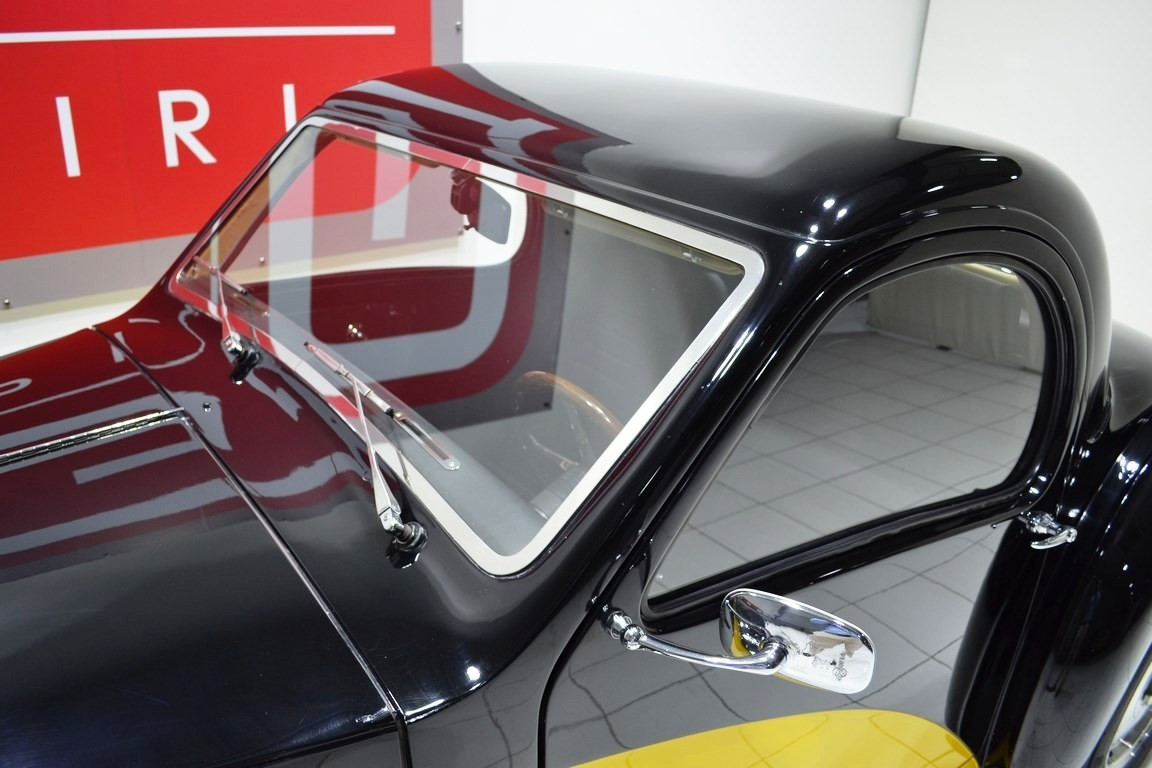 
                                                Voiture
                                                 DE LA CHAPELLE  Atalante 57S