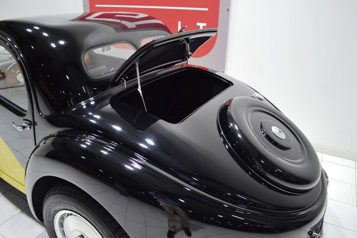 
                                                Voiture
                                                 DE LA CHAPELLE  Atalante 57S