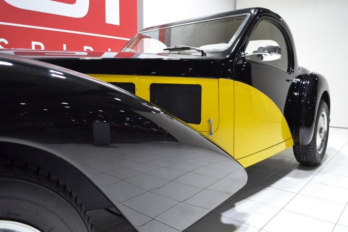 
                                                Voiture
                                                 DE LA CHAPELLE  Atalante 57S