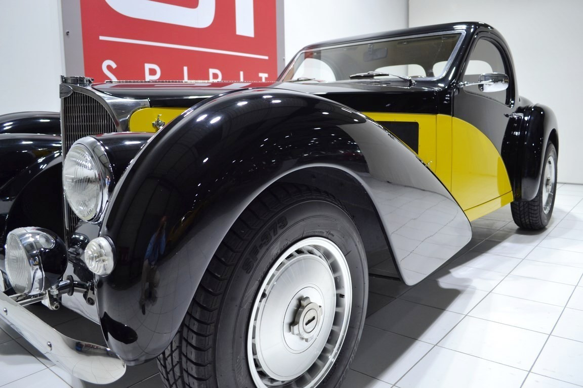 
                                                Voiture
                                                 DE LA CHAPELLE  Atalante 57S