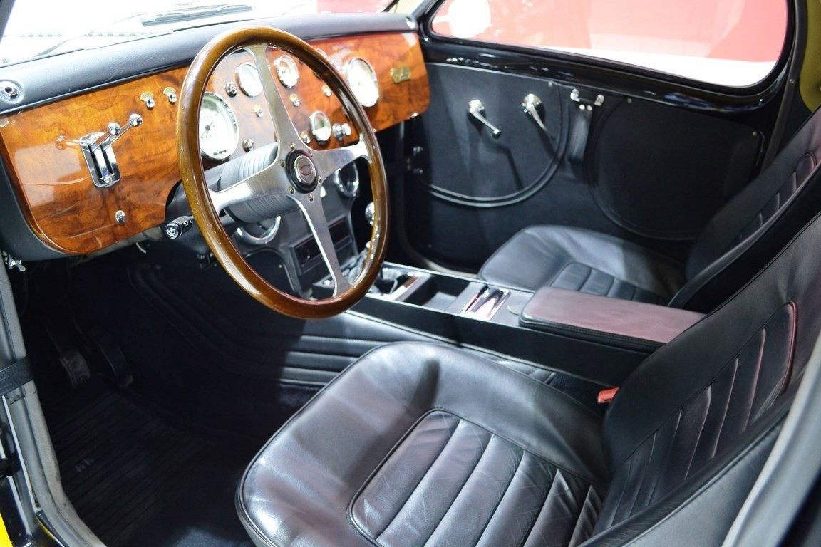 
                                                Voiture
                                                 DE LA CHAPELLE  Atalante 57S