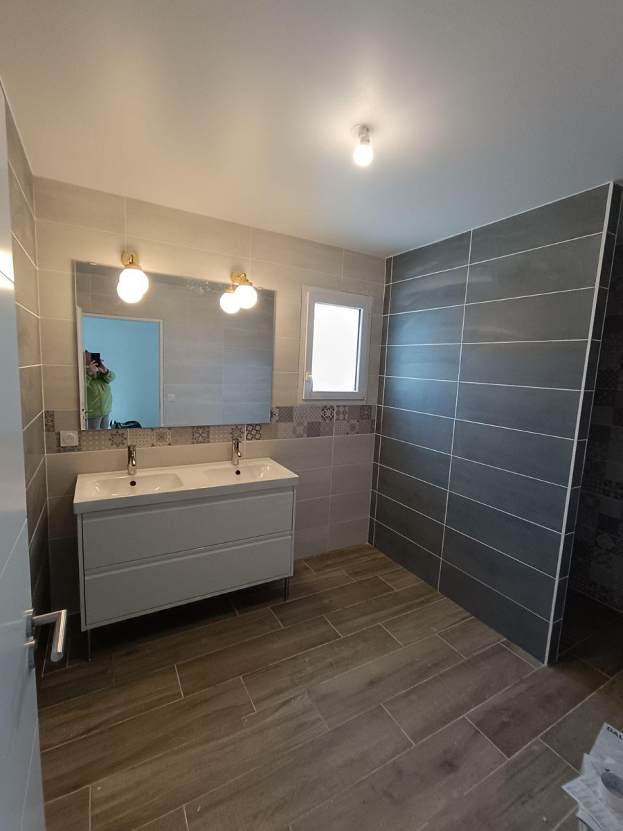 
                                                Location
                                                 Découvrez cette jolie maison neuve à la campagne