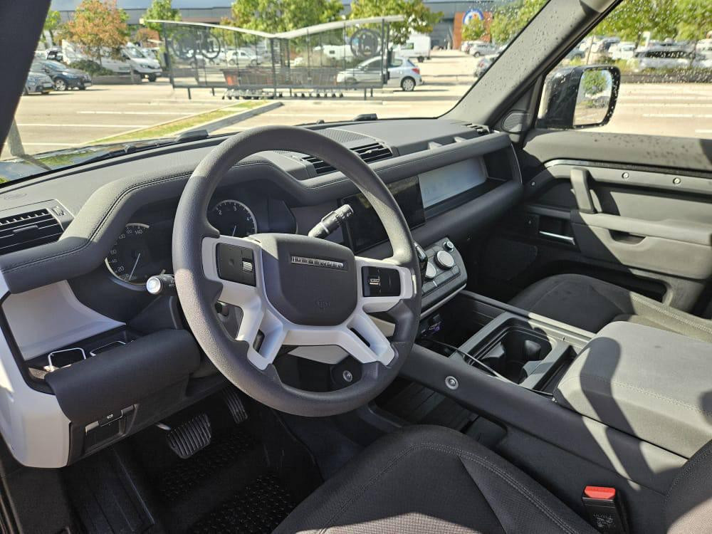 
                                                Voiture
                                                 Defender 90 D200