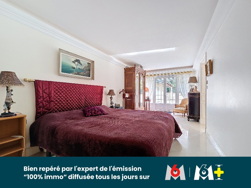 
                                                Vente
                                                 Demeure - 245m2 - Garage- Caves- Dépendance