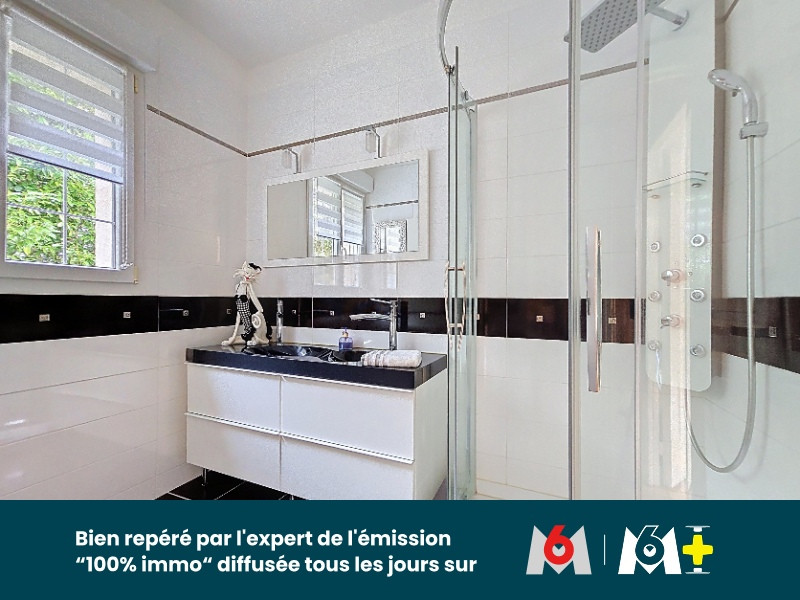 
                                                Vente
                                                 Demeure aux portes de Tours - 245m2 - double garage- Caves- Dépendance