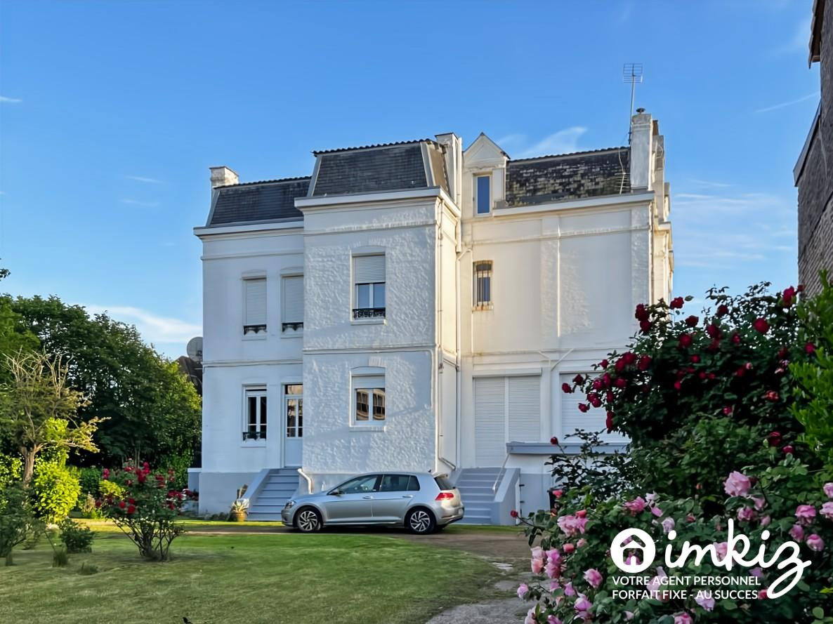 
                                                Vente
                                                 Demeure bourgeoise d’exception 1896 – 320 m²