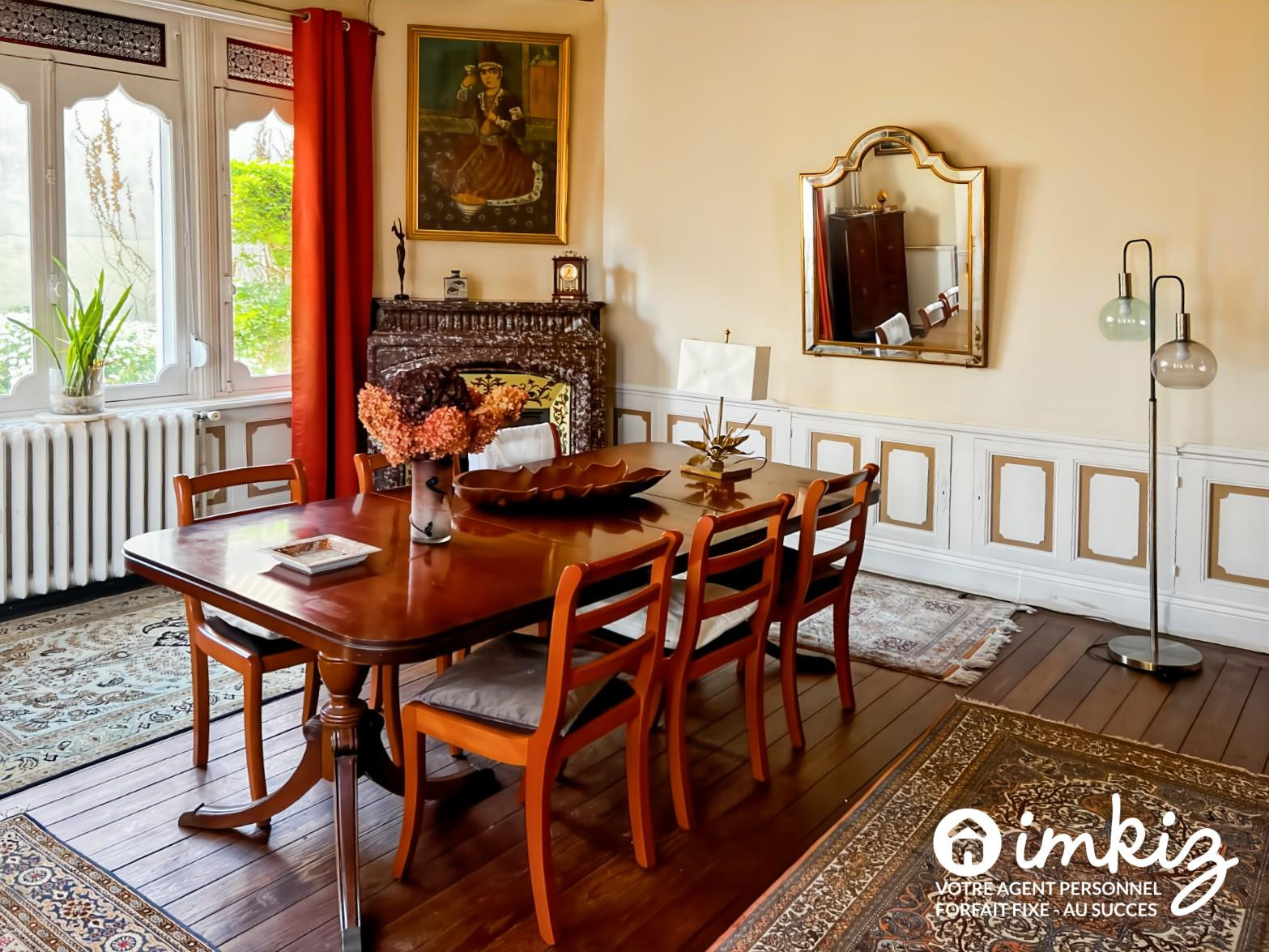 
                                                Vente
                                                 Demeure bourgeoise d’exception 1896 – 320 m²