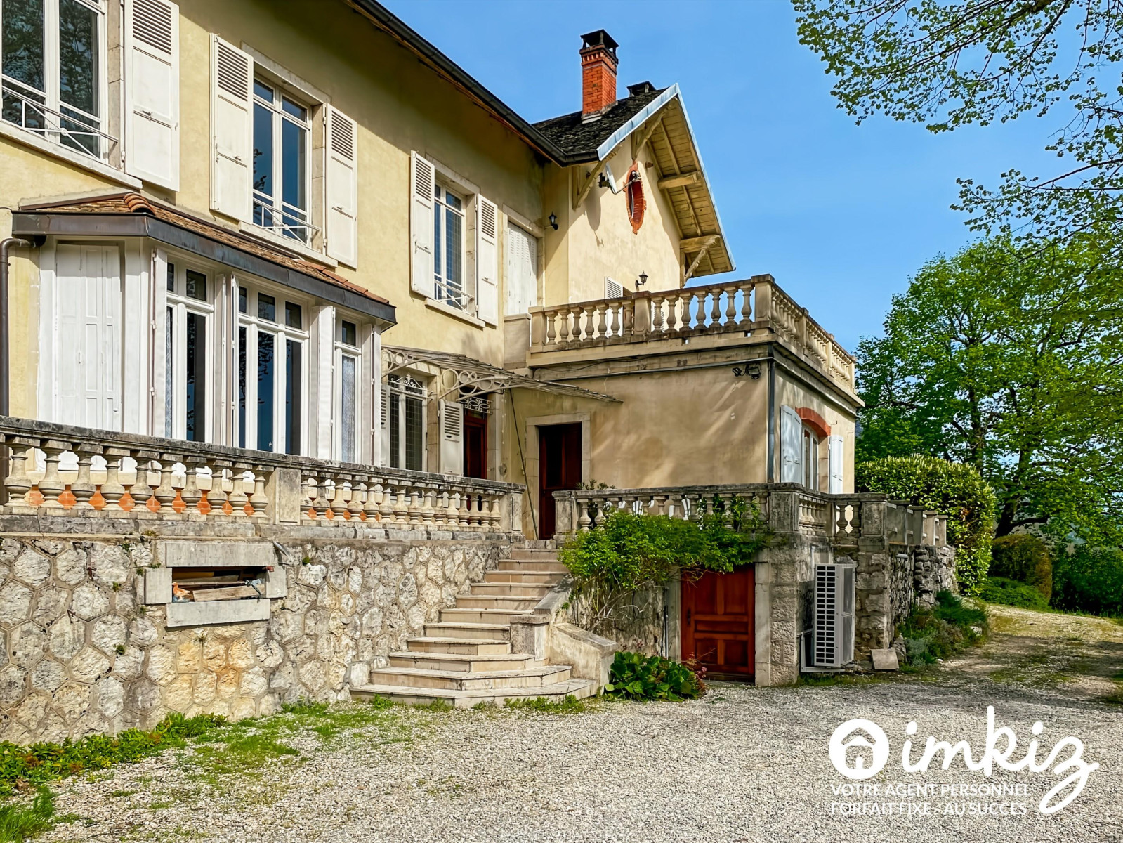 
                                                Vente
                                                 Demeure de prestige au coeur de la nature