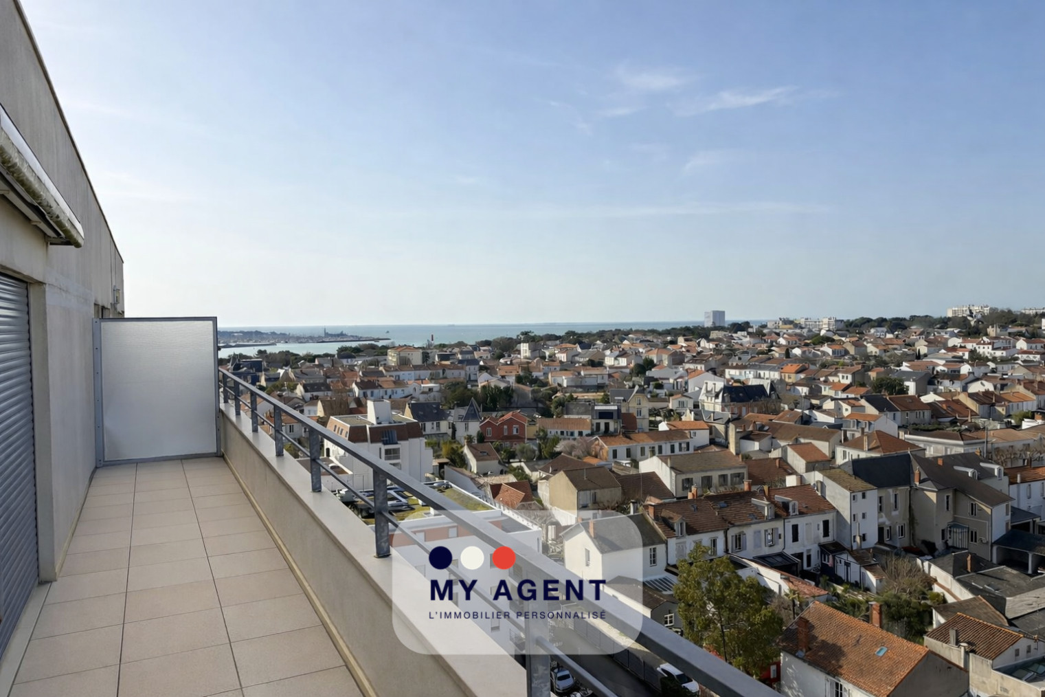 
                                                Vente
                                                 Dernier étage - Vue sur toute la ville et océan