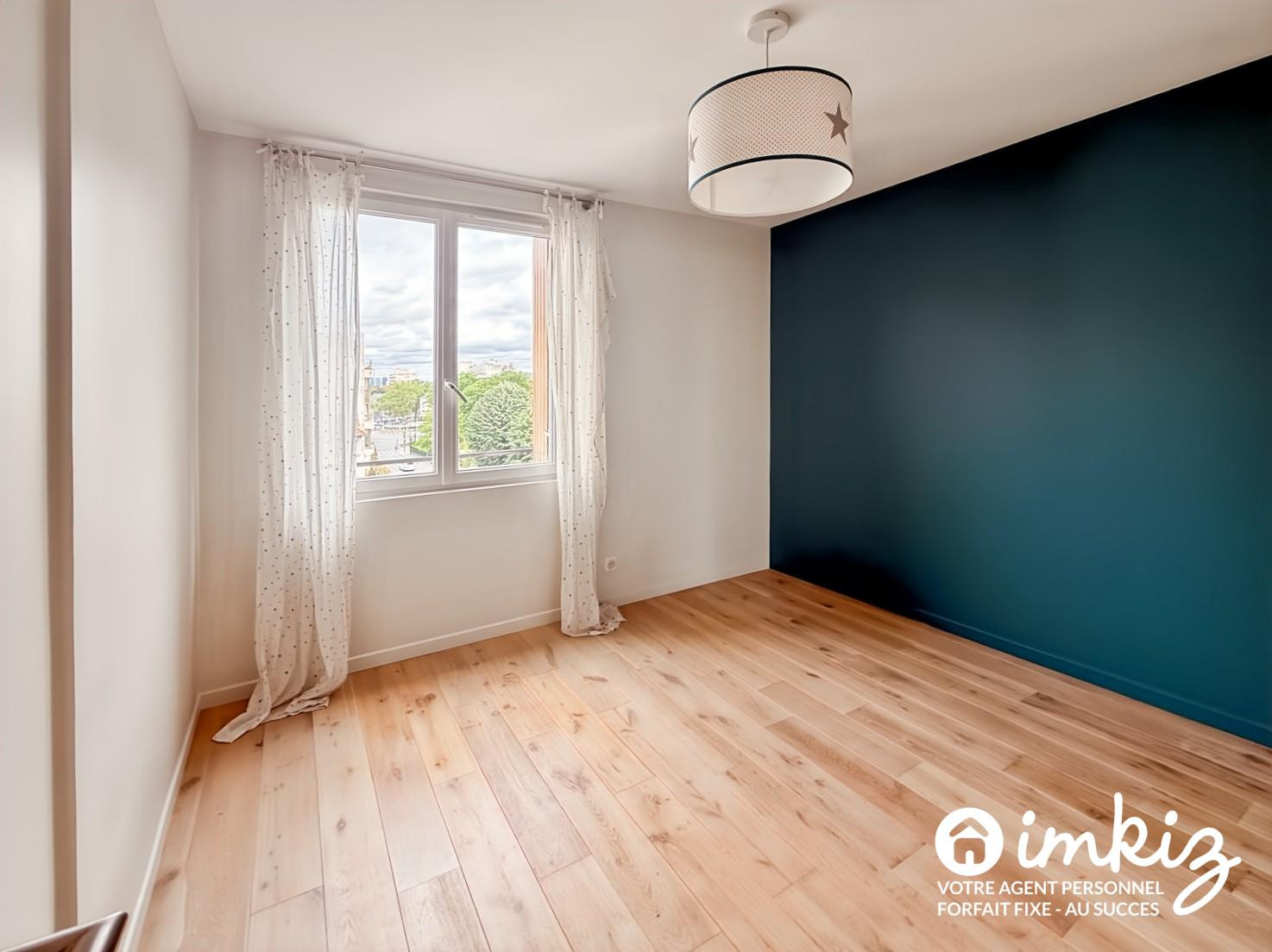
                                                Vente
                                                 Dernier étage – 4 chambres – Résidence familiale