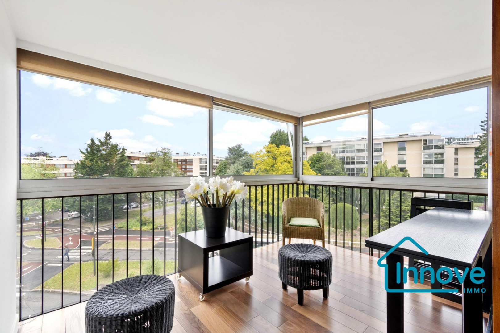 
                                                Vente
                                                 Dernier étage, appartement 109 m² 3/4 chbres centre ville