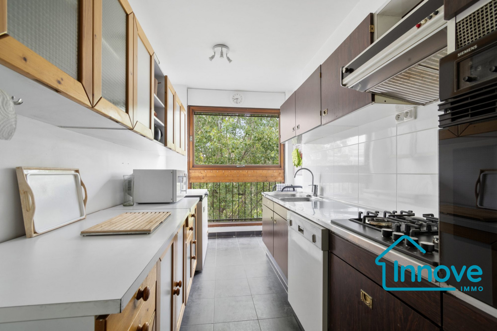 
                                                Vente
                                                 Dernier étage, appartement 109 m² 3/4 chbres centre ville