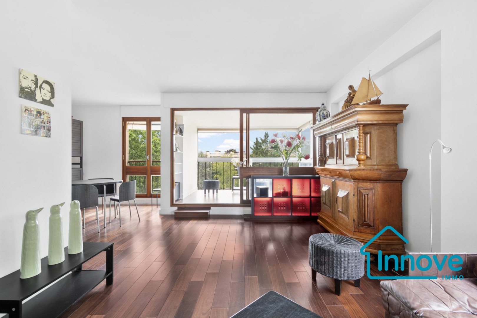 
                                                Vente
                                                 Dernier étage, appartement 109 m² 3/4 chbres centre ville