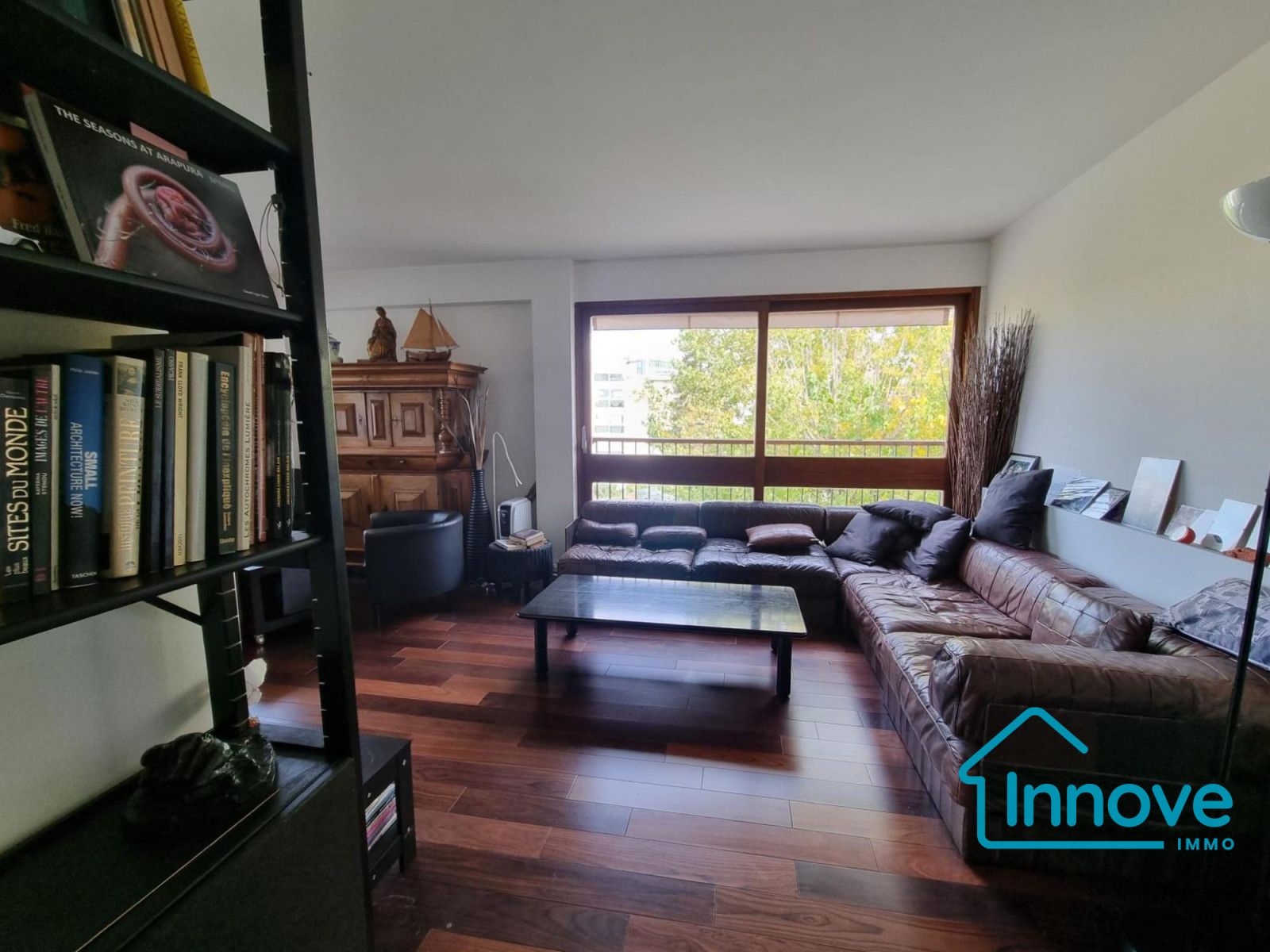 
                                                Vente
                                                 Dernier étage, appartement 109 m² 3/4 chbres centre ville