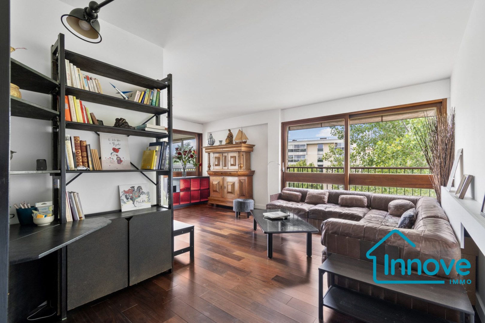 
                                                Vente
                                                 Dernier étage, appartement 109 m² 3/4 chbres centre ville