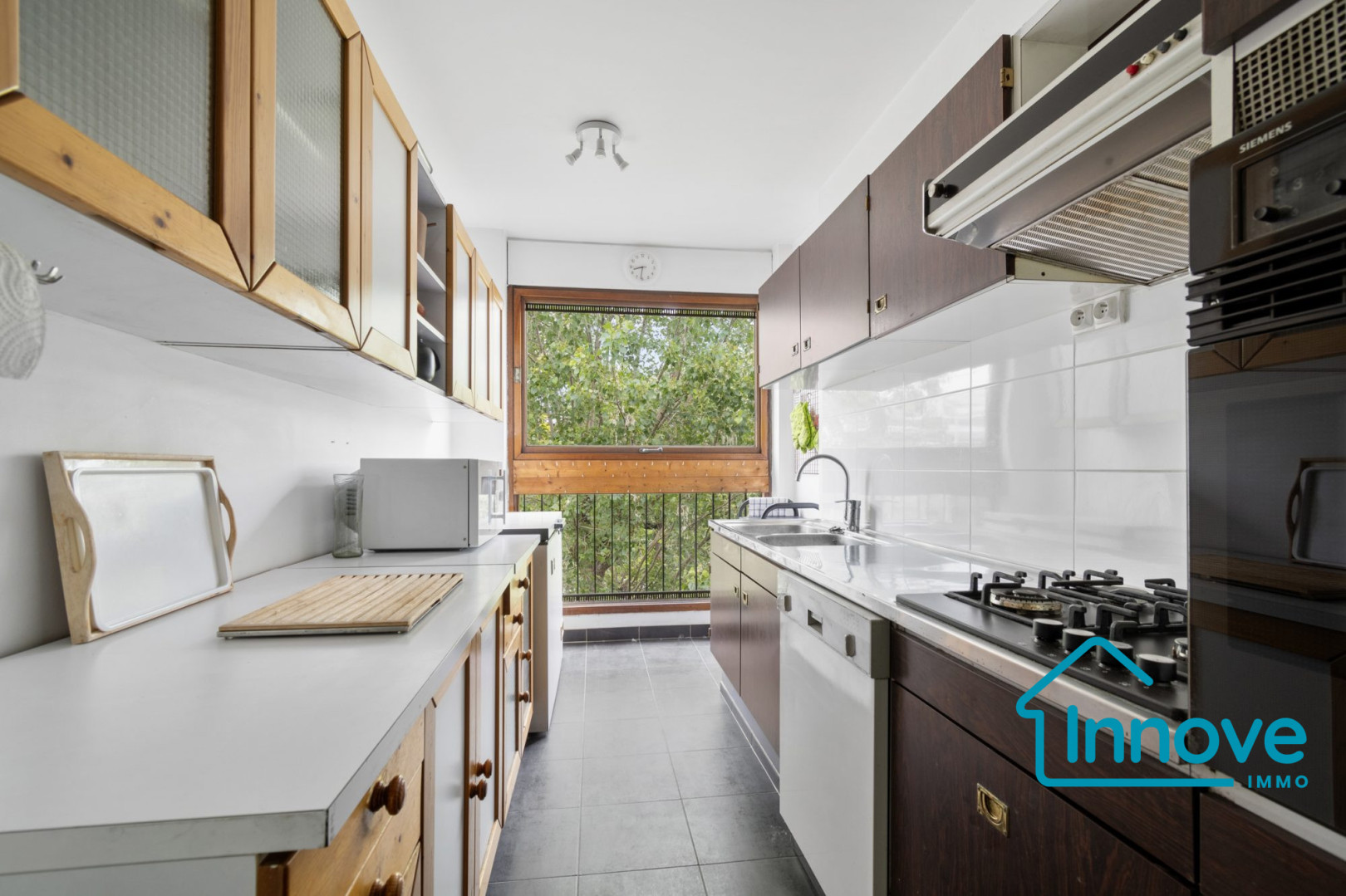 
                                                Vente
                                                 Dernier étage, appartement 109 m² 3/4 chbres centre ville