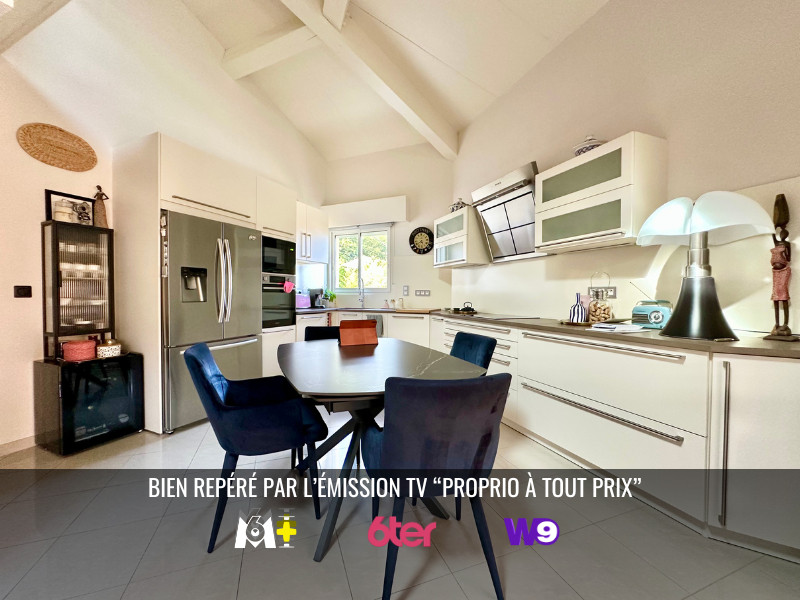 
                                                Vente
                                                 Dernier étage avec terrasse et aperçu mer