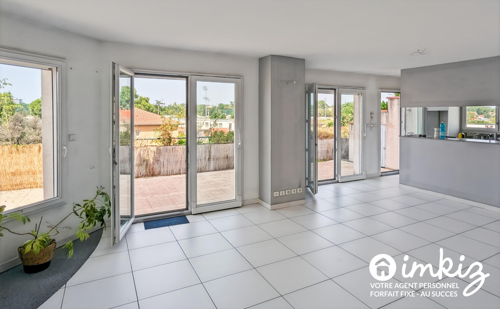 
                                                Vente
                                                 dernier étage possibilité 2 logments indépenants