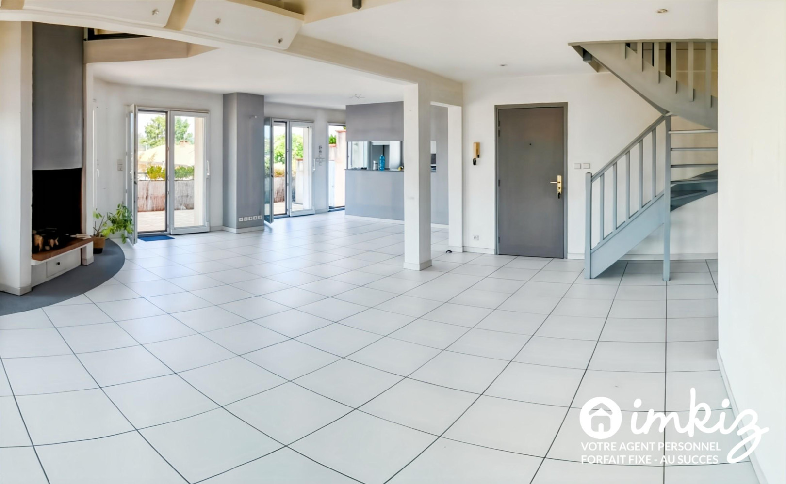 
                                                Vente
                                                 dernier étage possibilité 2 logments indépenants