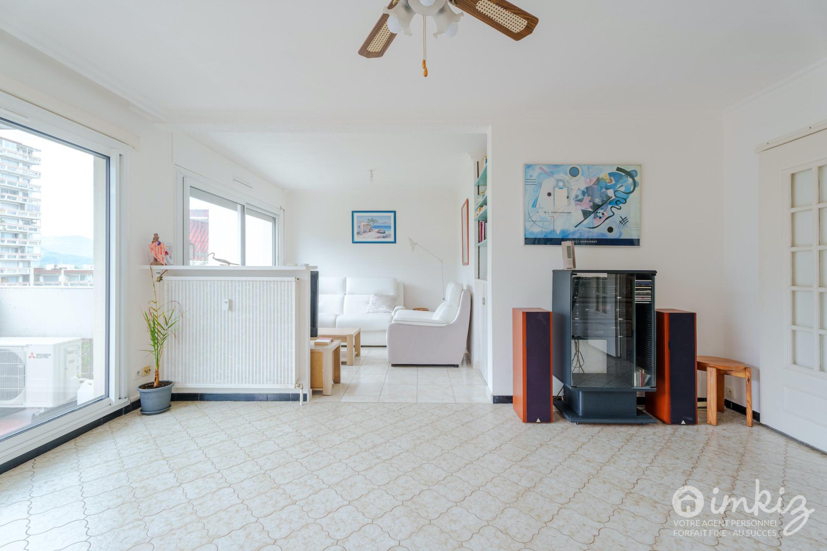
                                                Vente
                                                 Dernier étage, vue dégagée, balcon 16m²