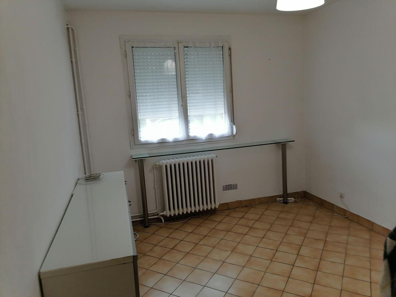 
                                                Location
                                                 Dernière maison dans une rue en impasse