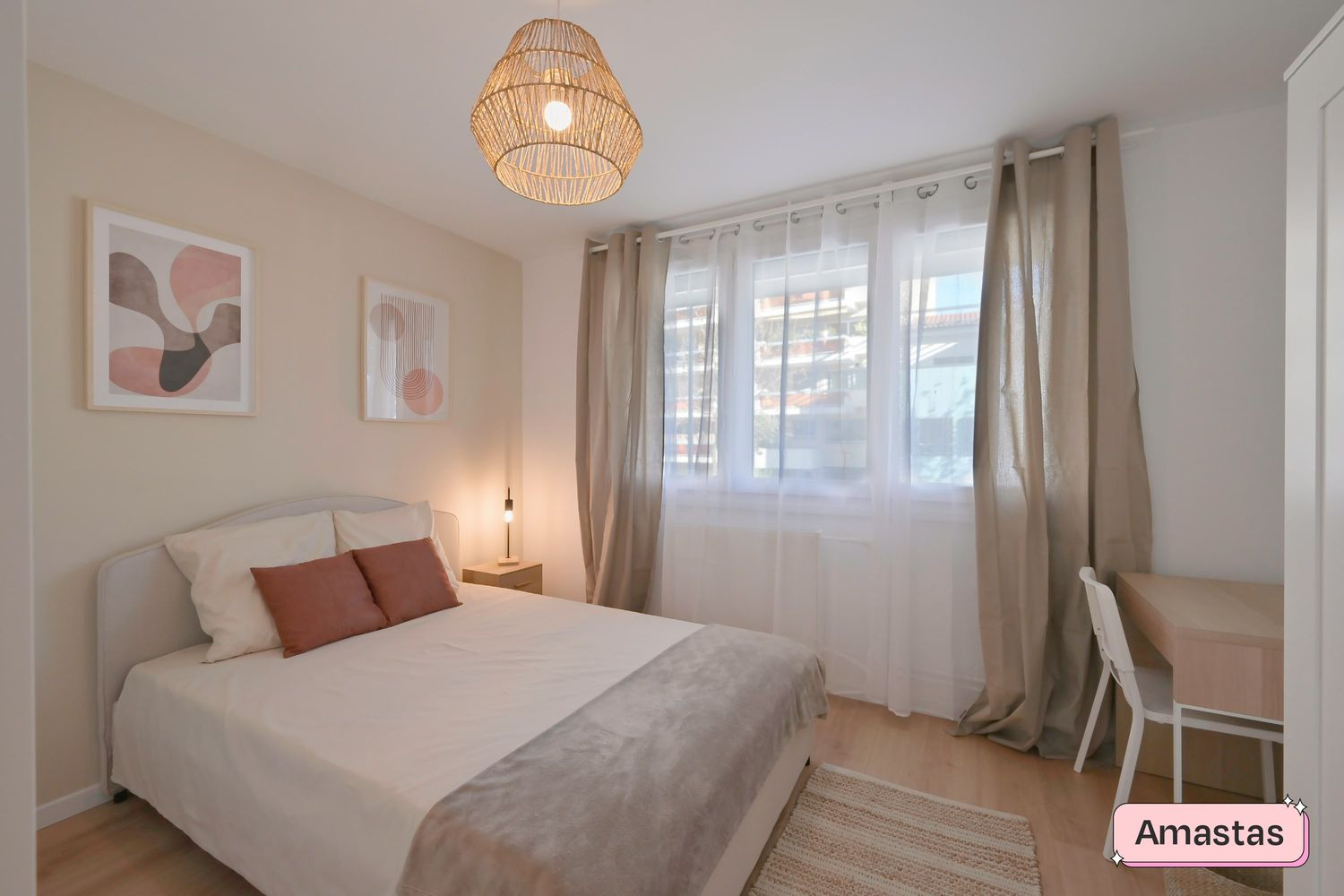
                                                Colocation
                                                 Deux chambres disponibles dans cette colocation de 4 chambres dans un appartement rénové à Valence - 426502