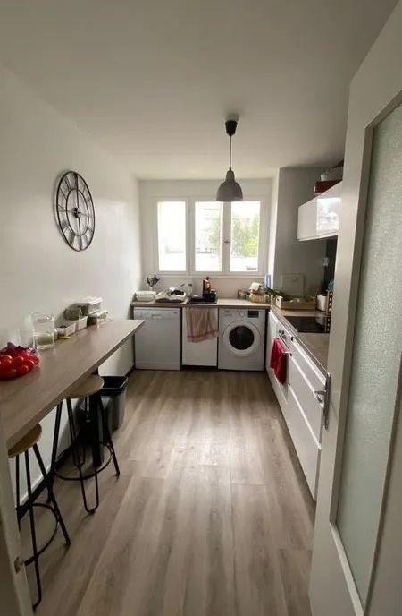 
                                                Colocation
                                                 Deux chambres dispos dans coloc 88m²