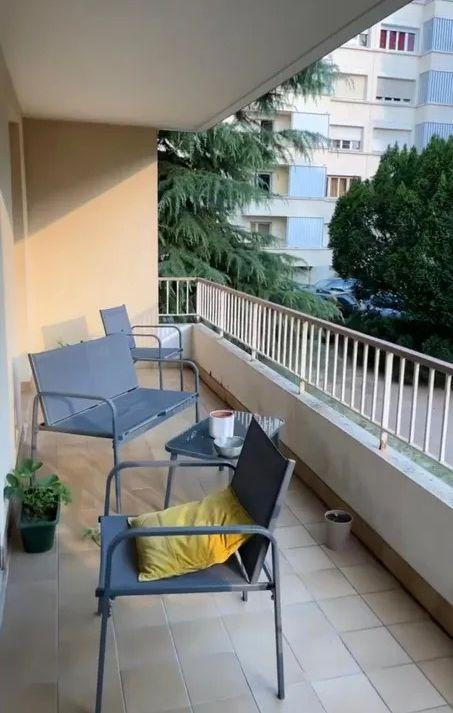 
                                                Colocation
                                                 Deux chambres dispos dans coloc 88m²