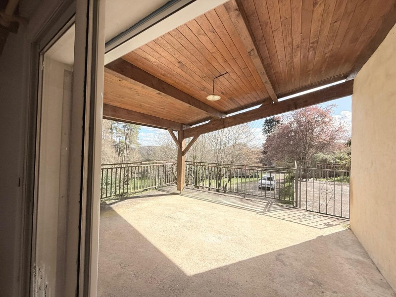 
                                                Vente
                                                 Deux maisons d'habitations