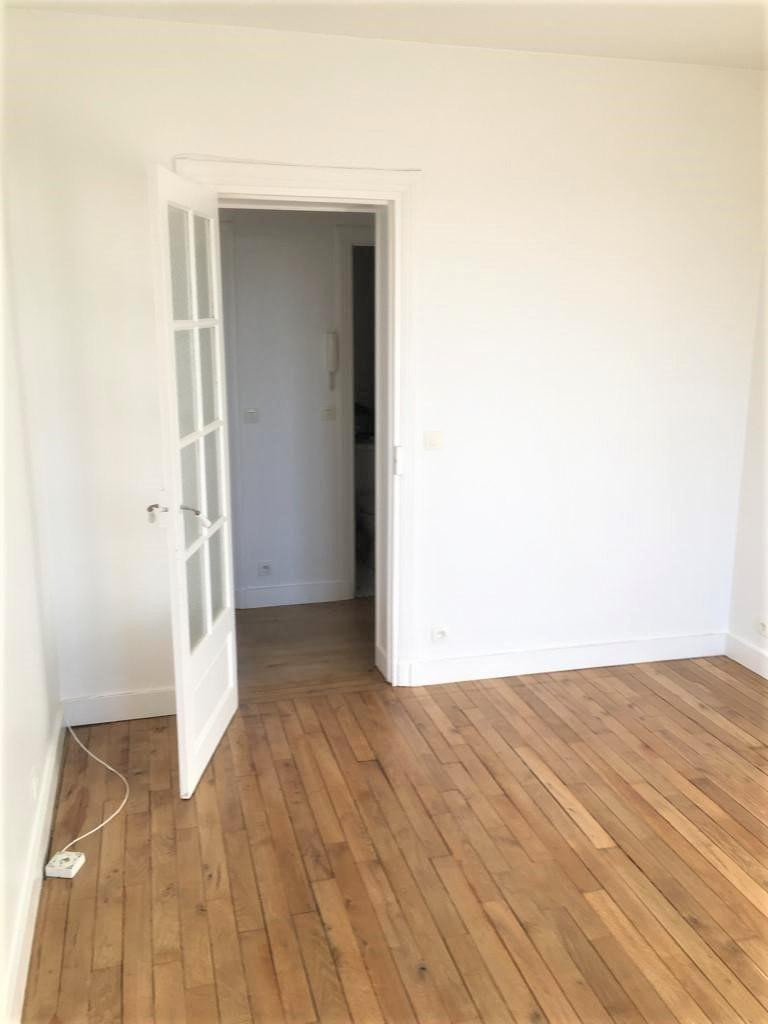 
                                                Location
                                                 Deux pièces à louer à Asnières sur Seine