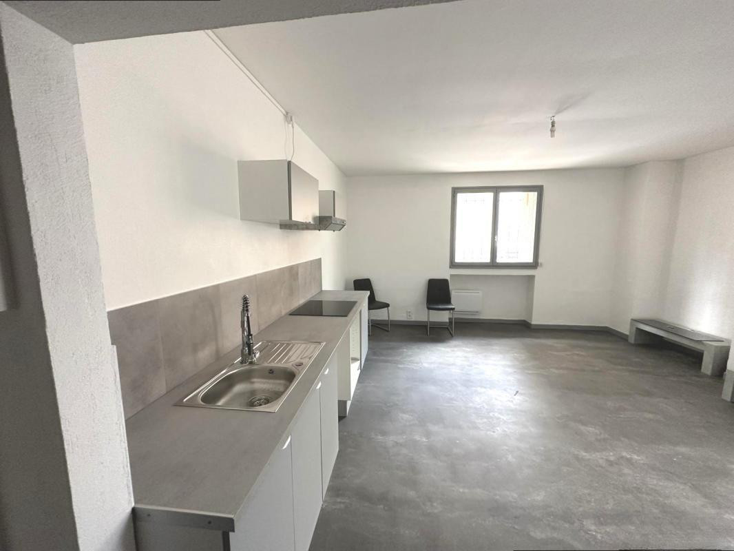 
                                                Location
                                                 Deux pièces à louer à Tourcoing centre