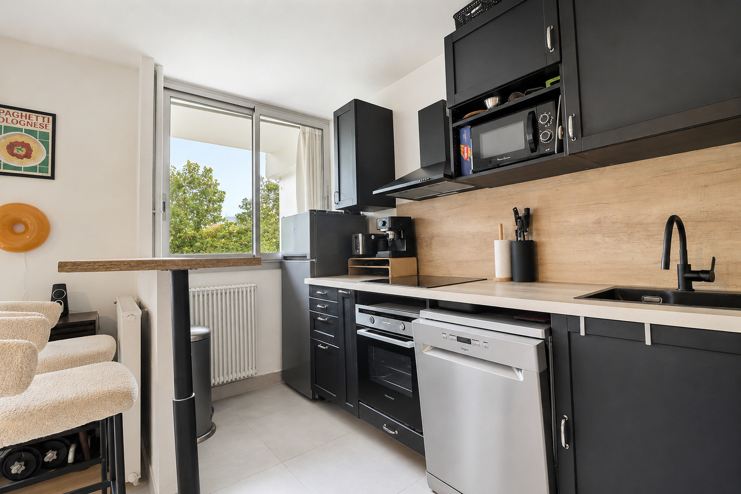 
                                                Vente
                                                 Deux pièces avec balcon Bagneux