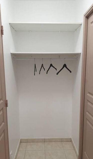 
                                                Location
                                                 Deux pièces meublés, lumineux et calme avec balcon