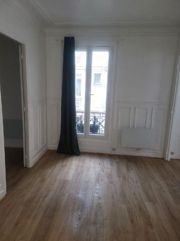 
                                                Location
                                                 Deux pièces paris XVII Guy Moquet