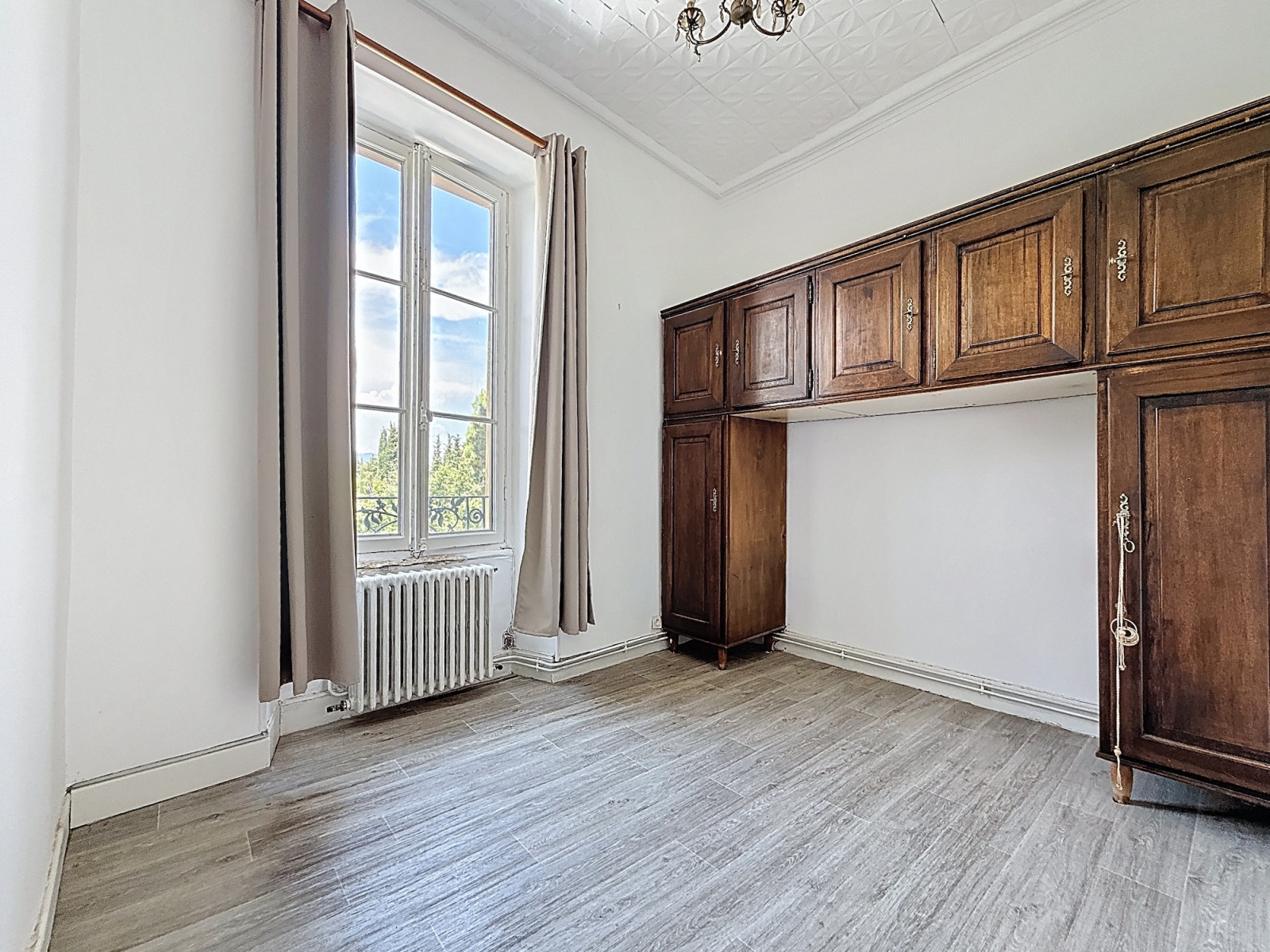 
                                                Vente
                                                 Deuxième et dernier étage d'une petite maison