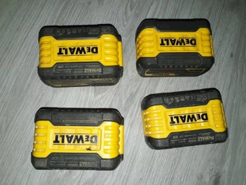 
                                                Electroménager
                                                 Dewalt Batteries 4