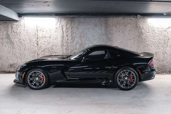 
                                                Voiture
                                                 Dodge Viper GTS V10 8.4 640