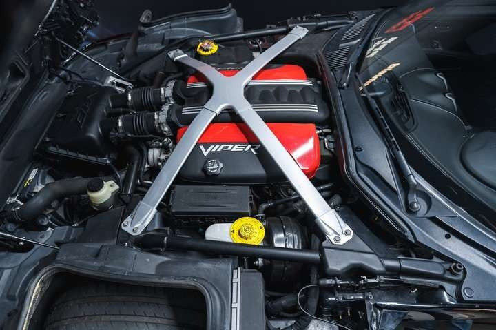 
                                                Voiture
                                                 Dodge Viper GTS V10 8.4 640