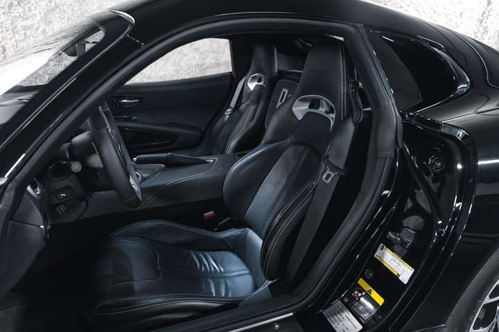 
                                                Voiture
                                                 Dodge Viper GTS V10 8.4 640