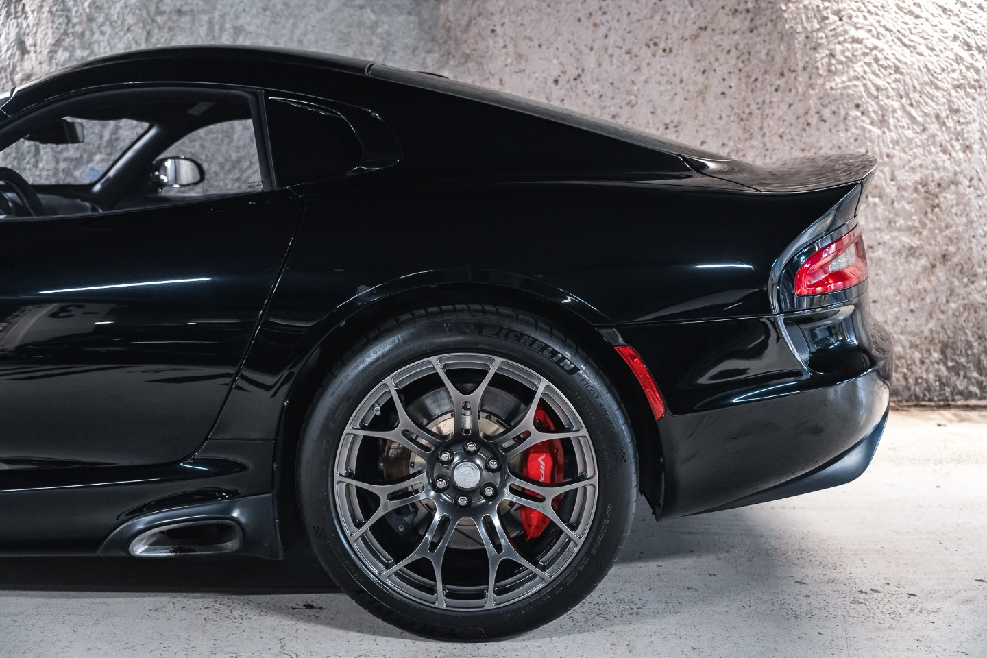 
                                                Voiture
                                                 Dodge Viper GTS V10 8.4 640