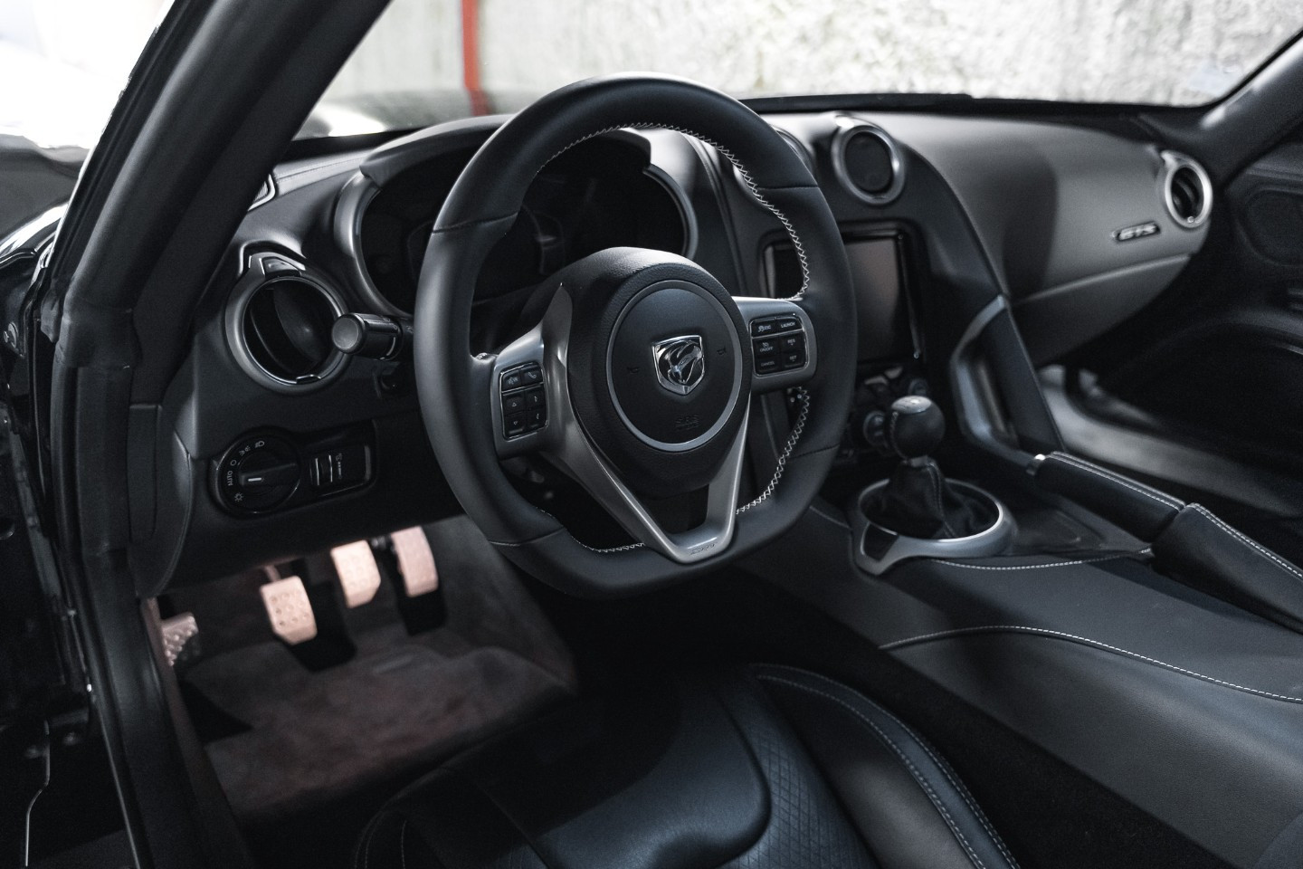 
                                                Voiture
                                                 Dodge Viper GTS V10 8.4 640