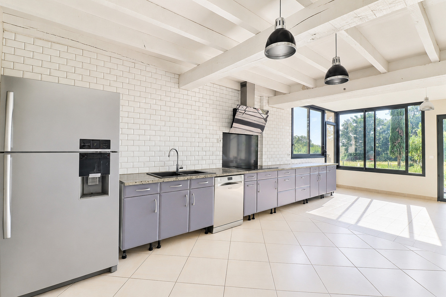 
                                                Vente
                                                 Domaine avec gîte et écuries