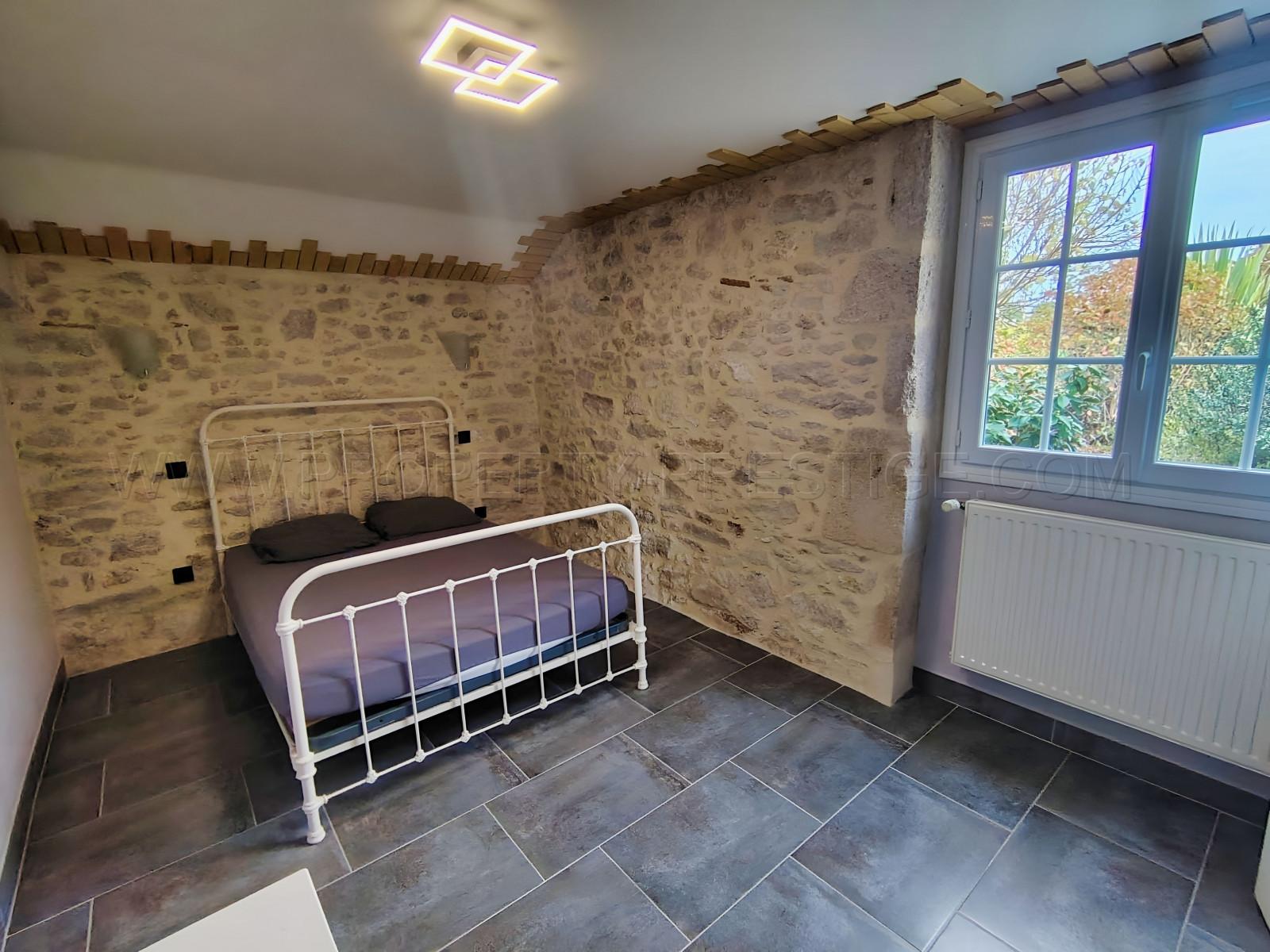 
                                                Vente
                                                 DOMAINE ÉQUESTRE EN PÉRIGORD 2.4 HA