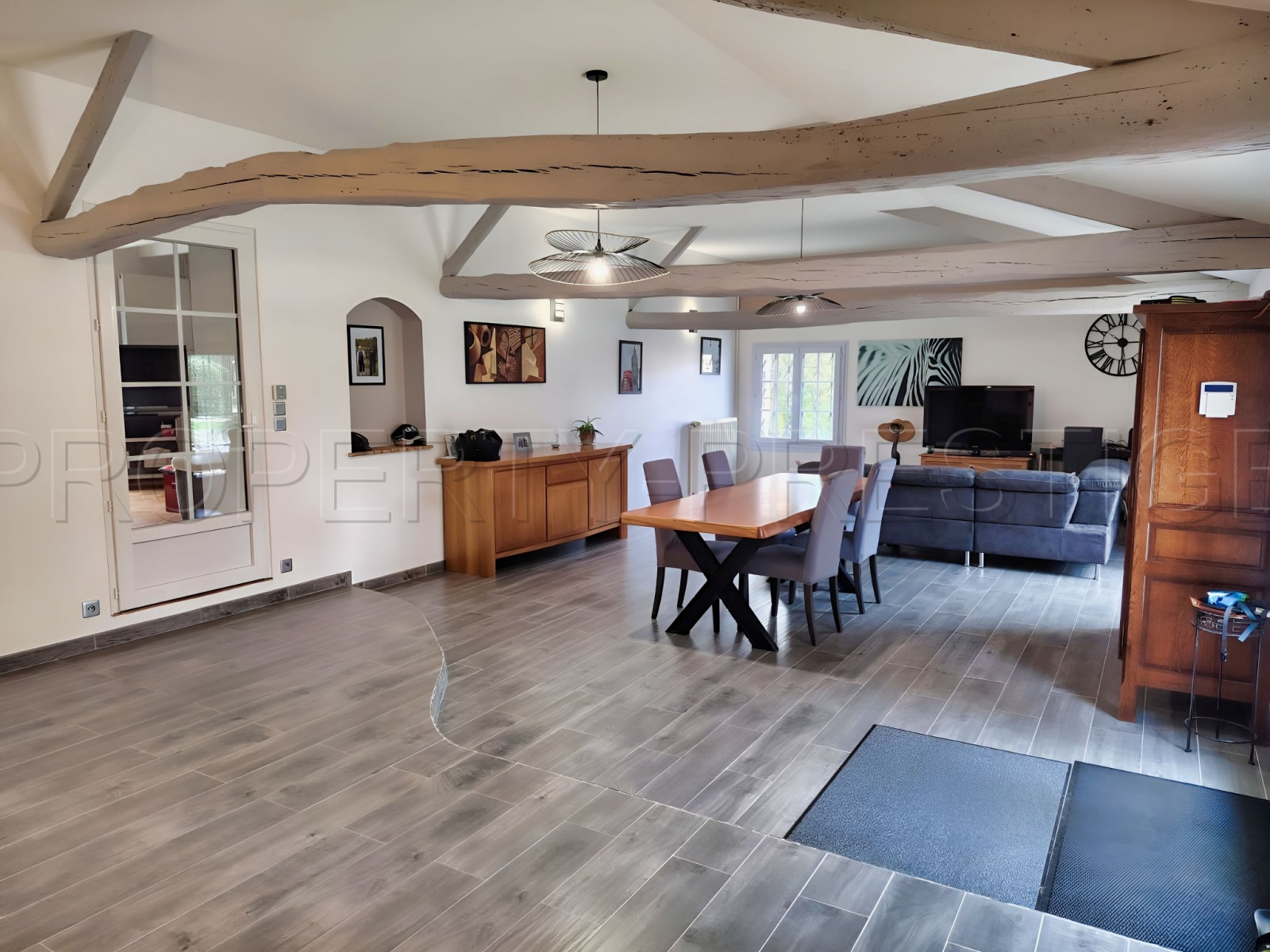 
                                                Vente
                                                 DOMAINE ÉQUESTRE EN PÉRIGORD 2.4 HA