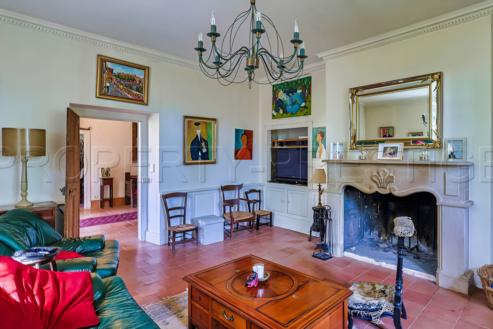 
                                                Vente
                                                 DOMAINE HISTORIQUE région Toulouse (Tarn) 2.5 HA